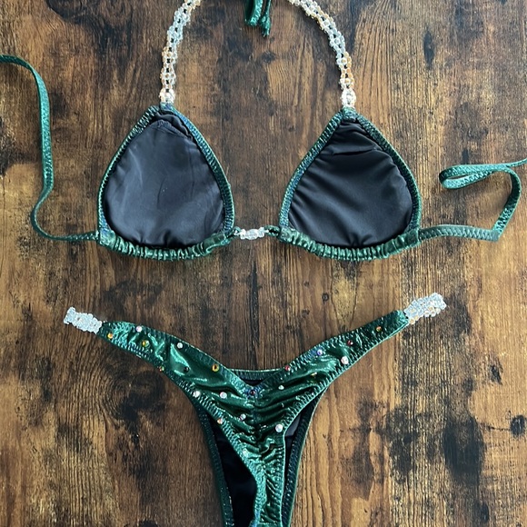 Competition bikini by KH Customs - Picture 2 of 8